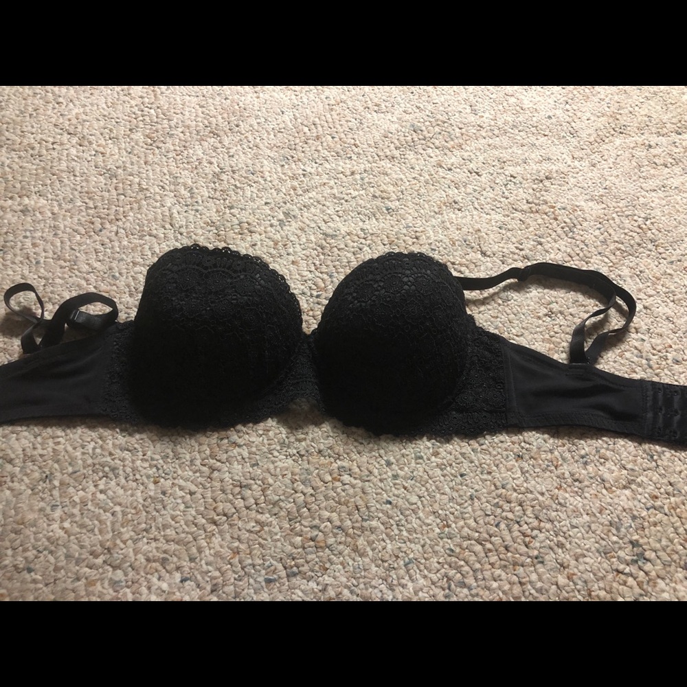 34 DD black lace bra